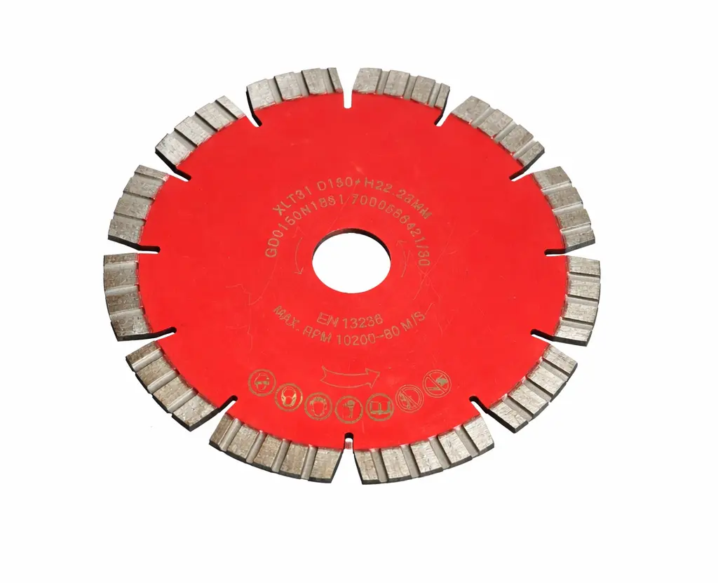 DESTOCKAGE / DISQUE DIAMANT SEGMENTER D150 GRANIT/BETON/PIERRE DUR 22,2