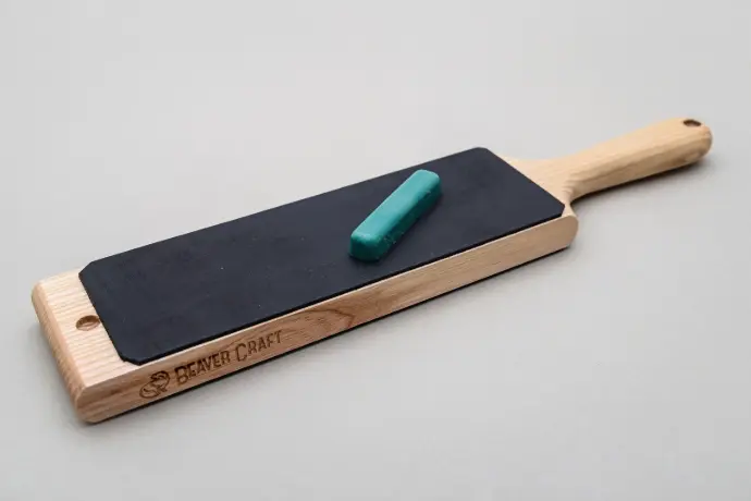 BOIS PAR BEAVERCRAFT / PADDLE STROP EN CUIR DOUBLE FACE AVEC COMPOSE DE POLISSAGE P1