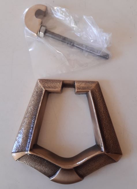 BRONZE / ANNEAU 140 x 130 mm