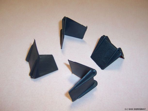 FEUILLARD PLASTIQUE / COIN PLASTIQUE NOIR 25 mm * LES 2000