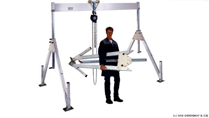 PORTIQUE ALU 1T 5M PIEDS REPLIABLES + DISTANCEUR (POUTRE EN 2 PARTIES 3M+2M)