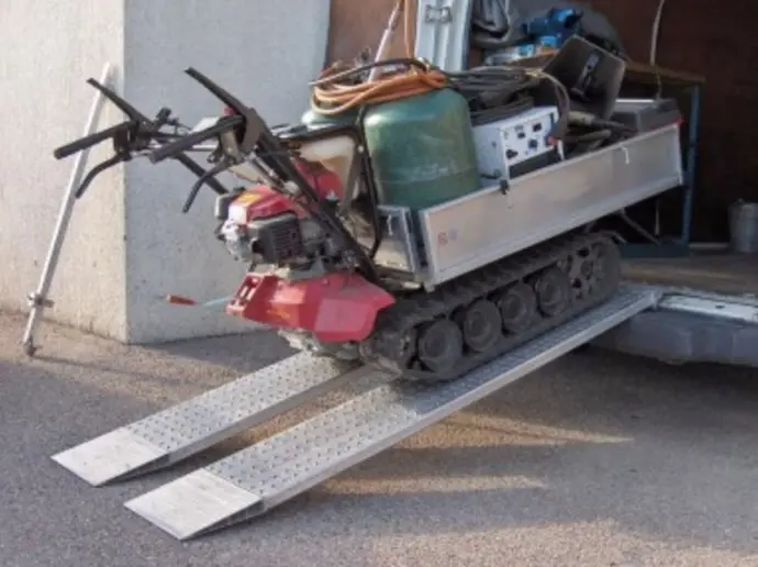 RAMPE DE CHARGEMENT EN ALUMINIUM 1960 X 200 CAPACITE 340 KILO/PAIRE * LA PAIRE