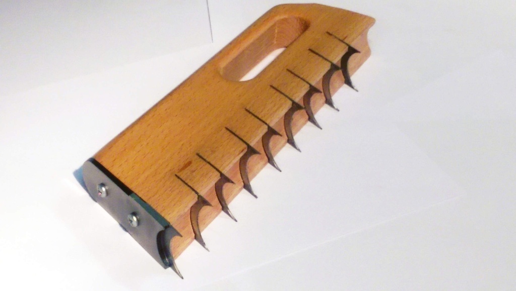 J/CHEMIN DE FER CREUX PLAT