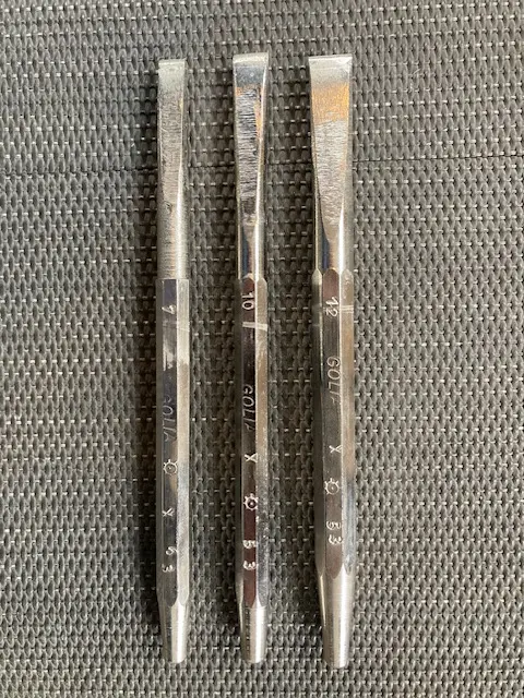 DESTOCKAGE / CISEAU CARBURE CHROME D10 PLAQUETTE PROTEGE A MAIN
