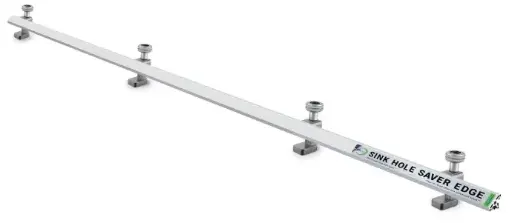 [8101SHSE17] BARRE DE RENFORT FIXATION A VIS PLANS EVIDES LONGUEUR 2400 mm